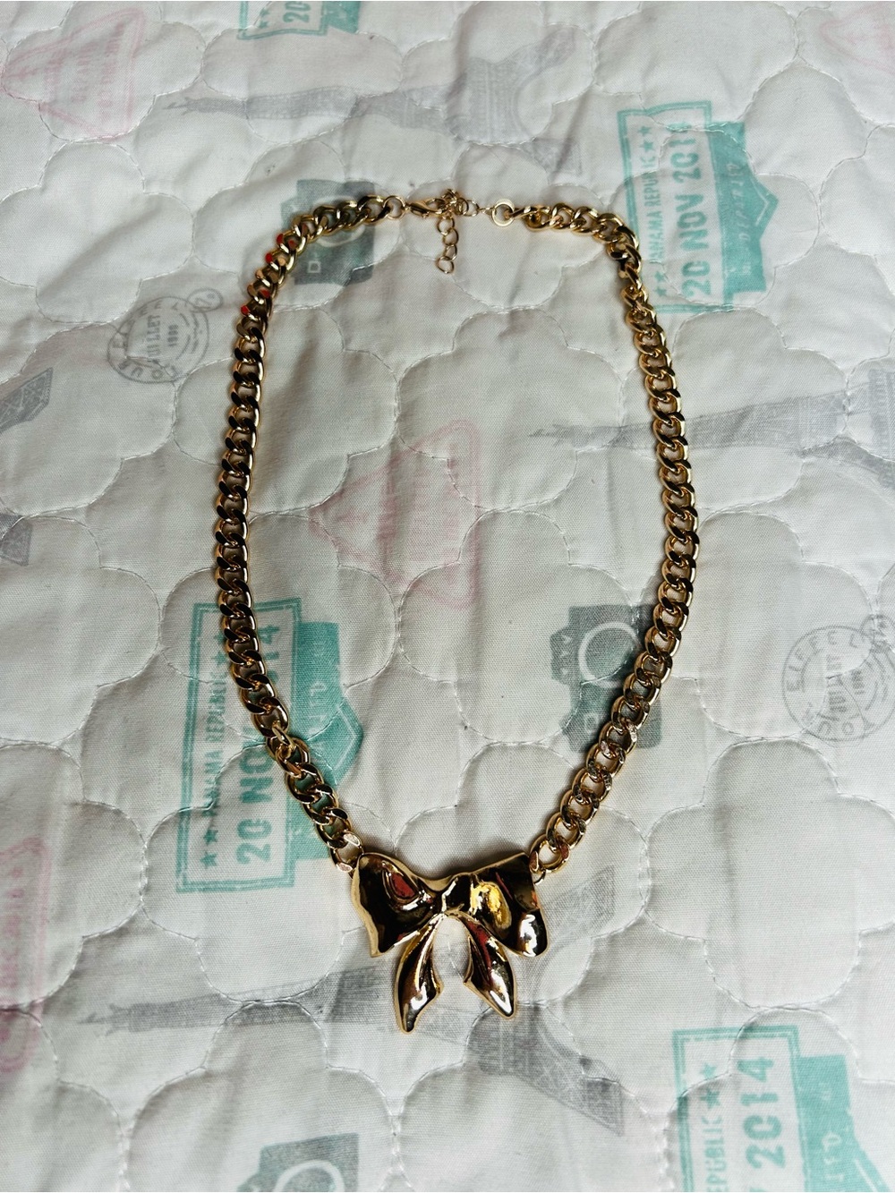 Gold Bow Pendant Chain Necklace - Fashion Women's Jewelry